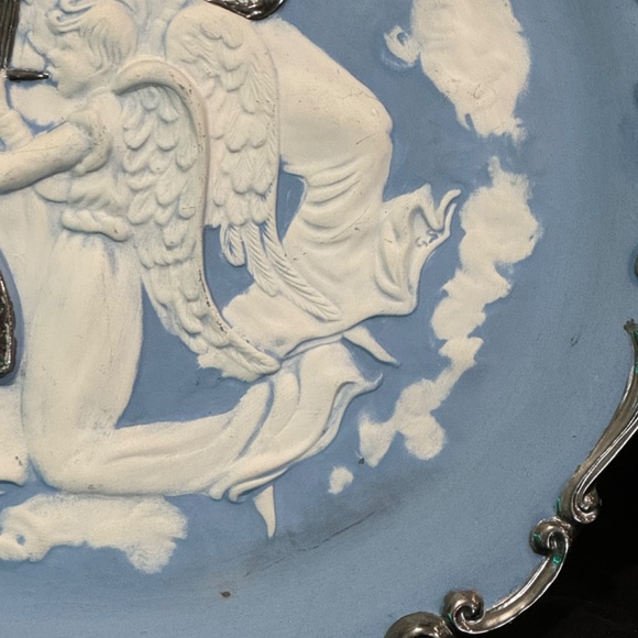 Vintage Handmade Ceramic Wedgwood Angels Plaque Signed - Picture 5 of 9